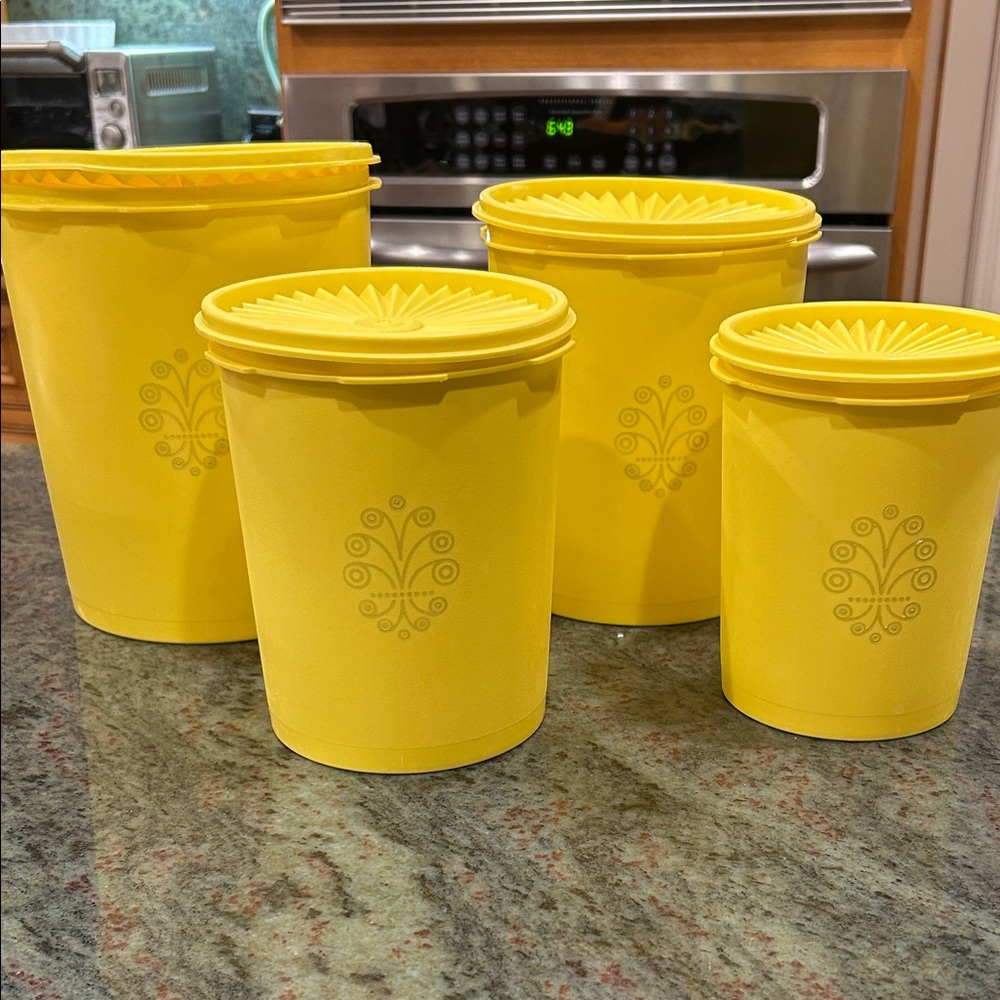 Tupperware Brand Vintage Vibrant Yellow Food Storage Container Set
